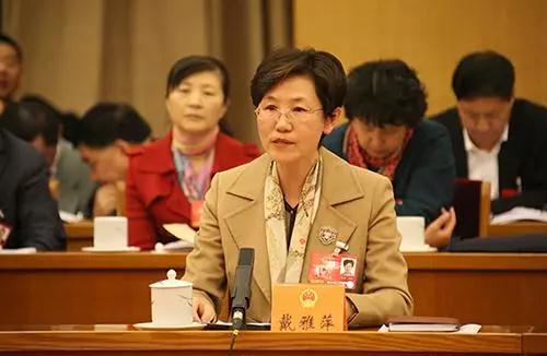 聚焦兩會:全國人大代表戴雅萍建議新風(fēng)系統(tǒng)進(jìn)校園